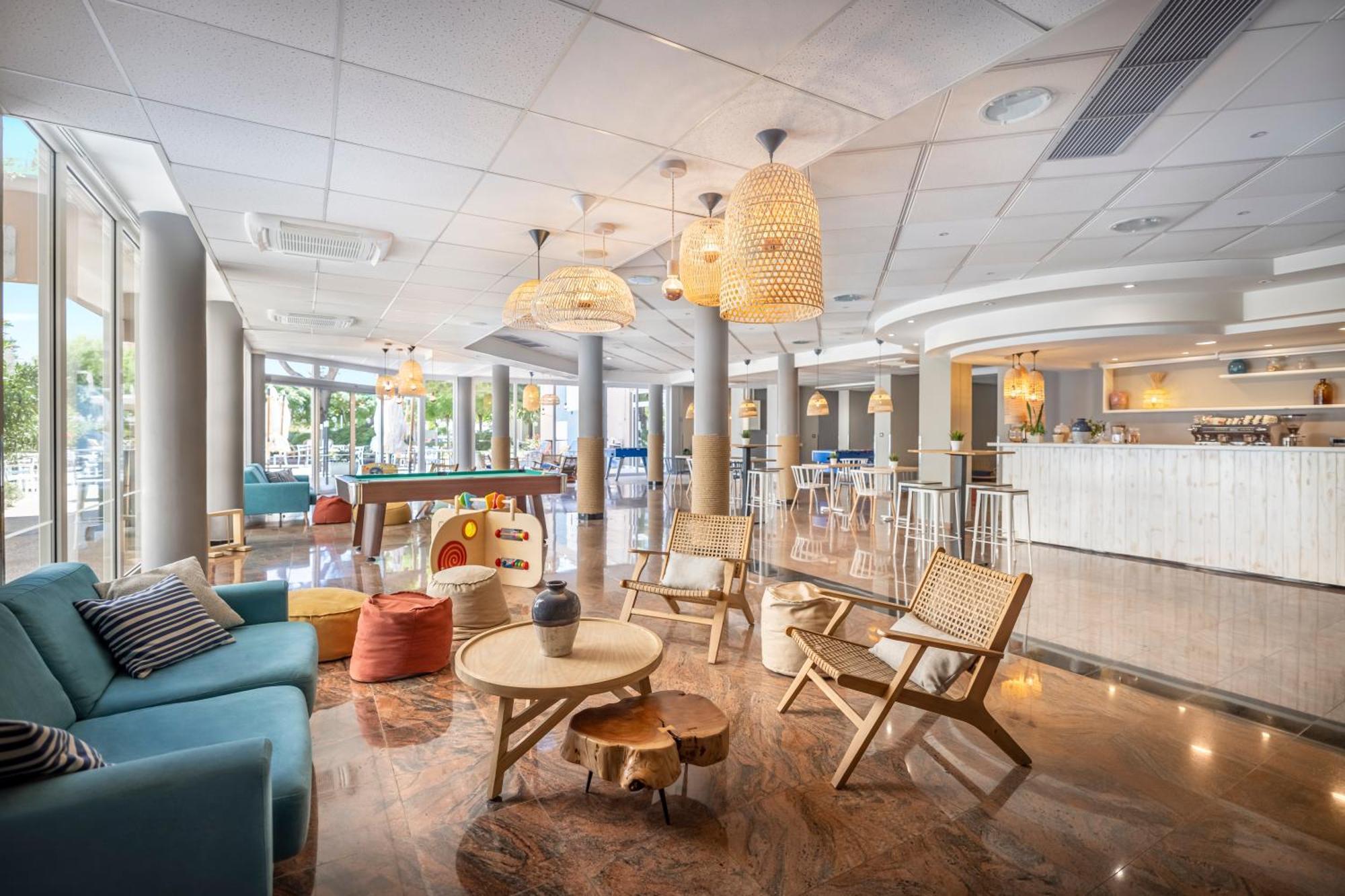 Sunny Baska Hotel By Valamar, Ex Corinthia Exterior foto